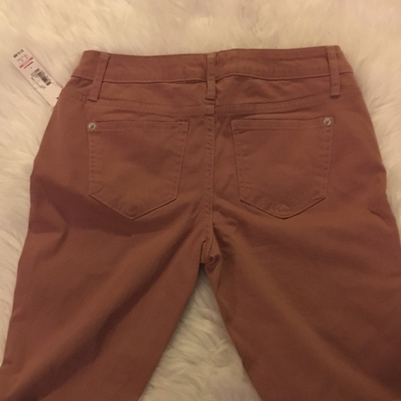 🎉Dusty Rose Juniors Jeans - Picture 4 of 5